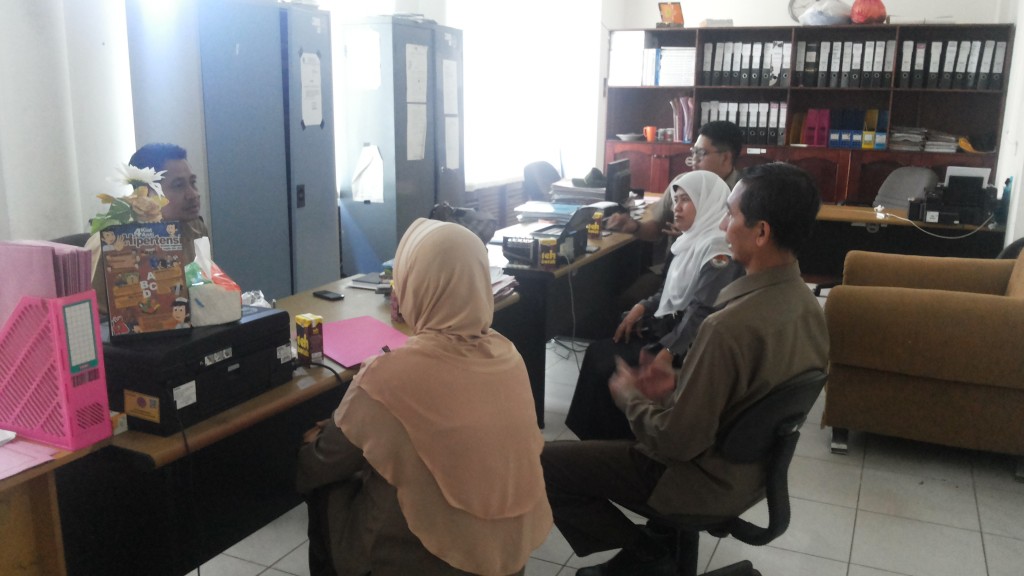 BAWASLU KALSEL FASILITASI PENCAIRAN DANA HIBAH PANWAS BALANGAN YANG BELUM TUNTAS PADA PILKADA 2015