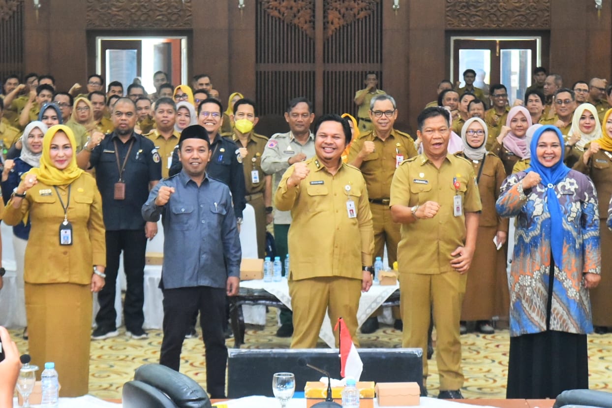 Netralitas ASN : Dilarang Foto Dengan Calon ,Like Share dan Komen di Media Sosial