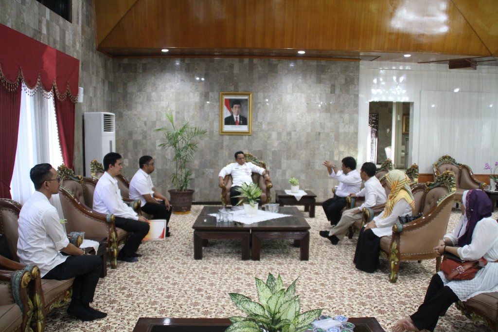 H.  SAHBIRIN NOOR AKAN HADIRI BAWASLU KALSEL AWARD 2016