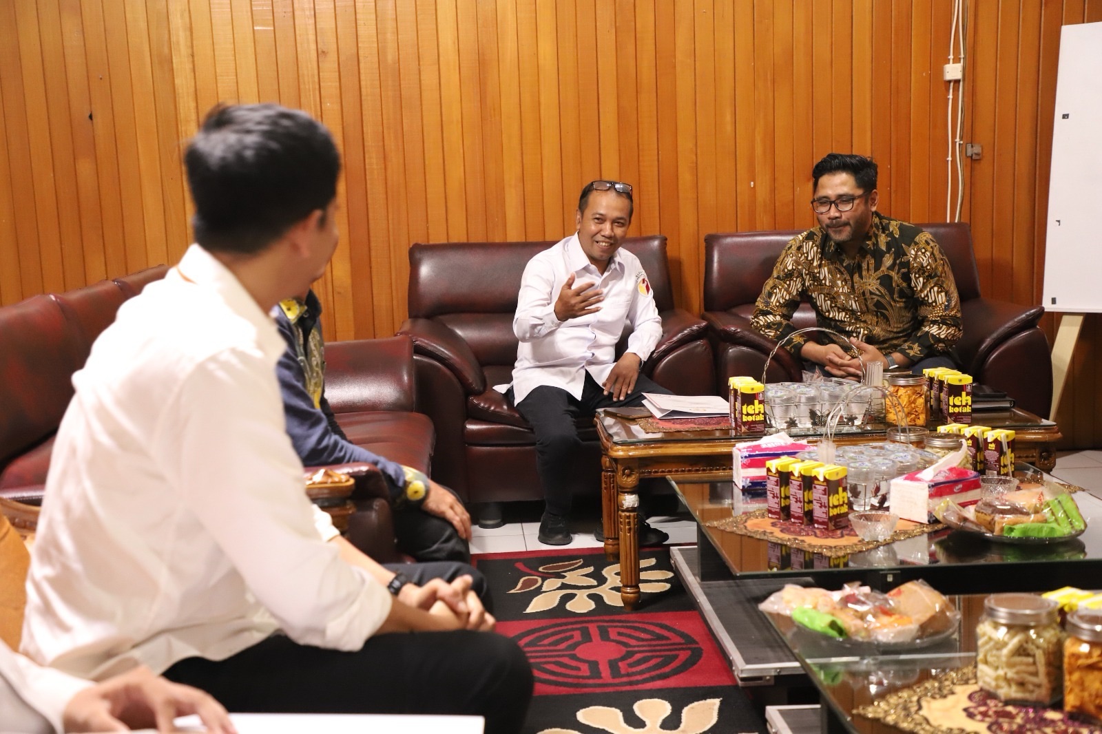 Tanggapi Positif Posko Pengaduan Pelanggaran Pemilu oleh DPD, Aries : Laporan dan Wewenang Tetap di Bawaslu