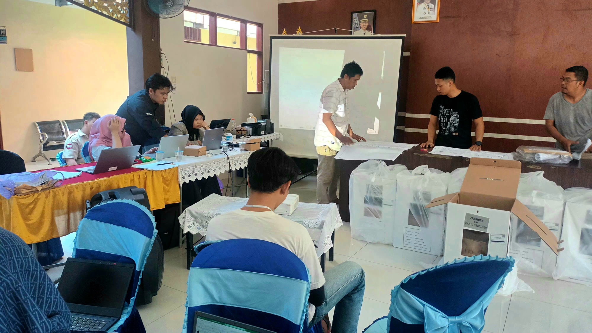 Proses Rekapitulasi Suara , Pastikan Pengawas Pemilu Awasi Sesuai Aturan