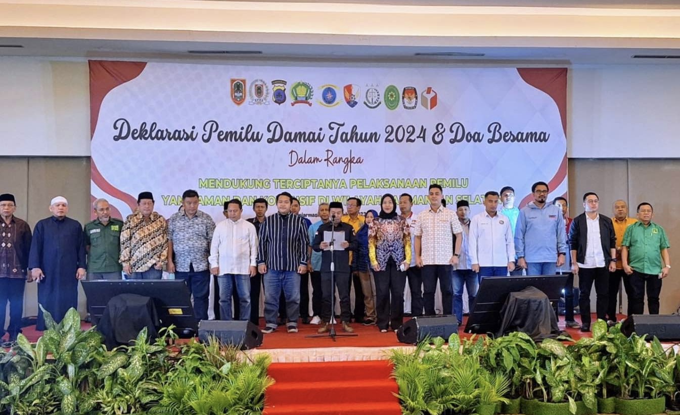 Dipimpin Ketua Bawaslu Kalsel, Peserta Pemilu Ikrarkan Pemilu Damai 2024
