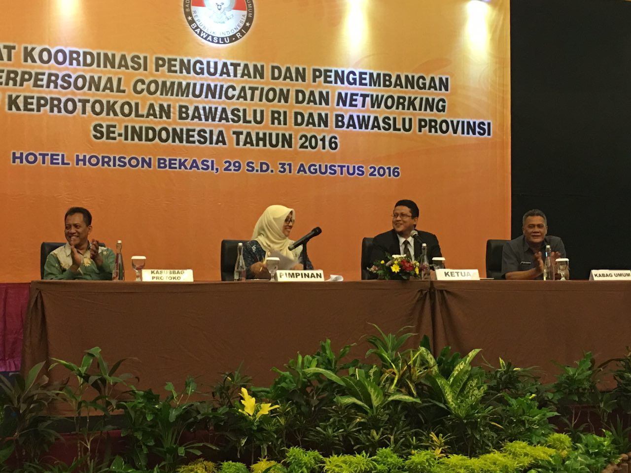 MUHAMMAD : SELF-COMMUNICATION ITU PENTING UNTUK DIMILIKI SEORANG PROTOKOL