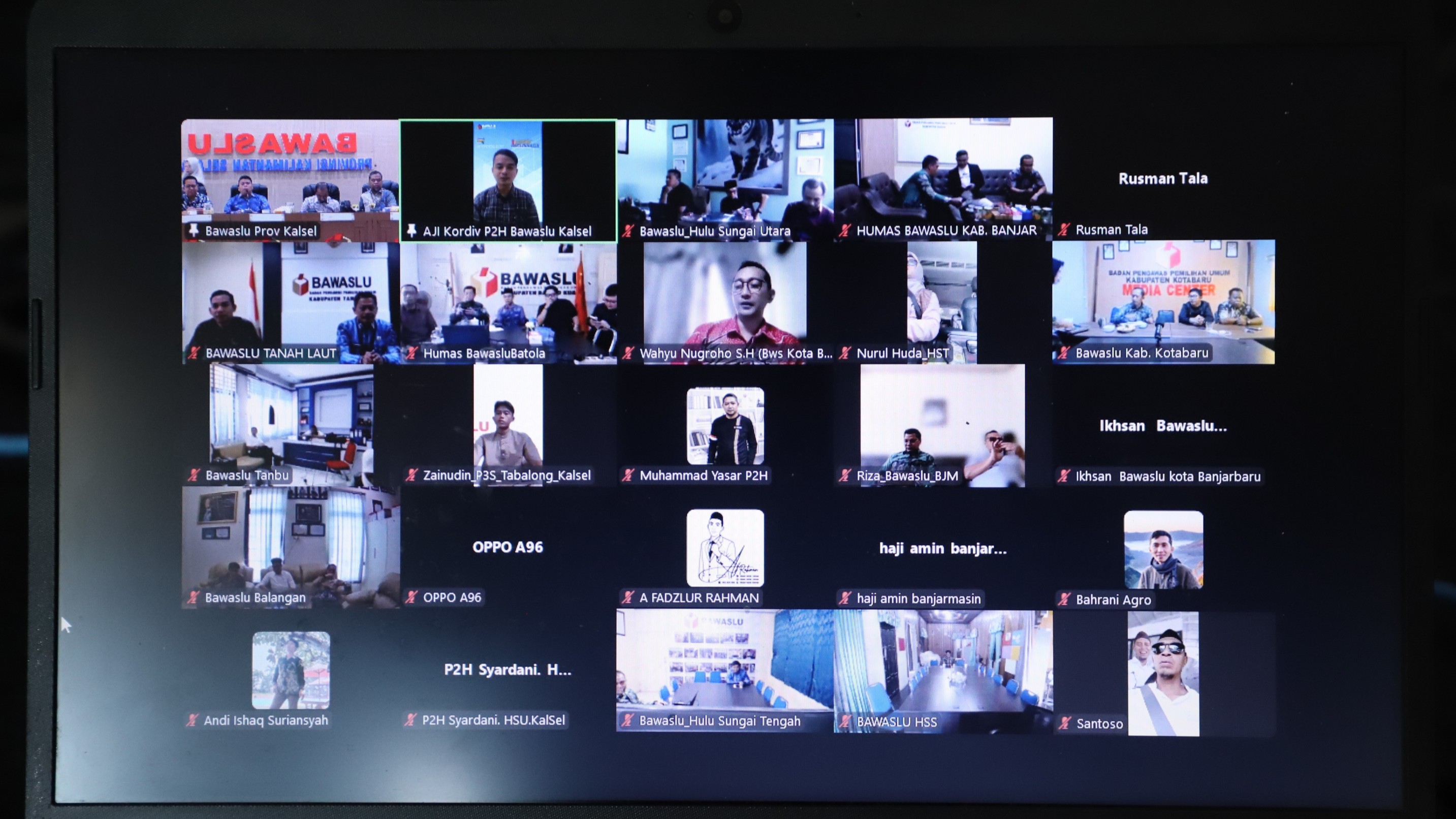 rapat melalui zoom menyambut awal tahun 