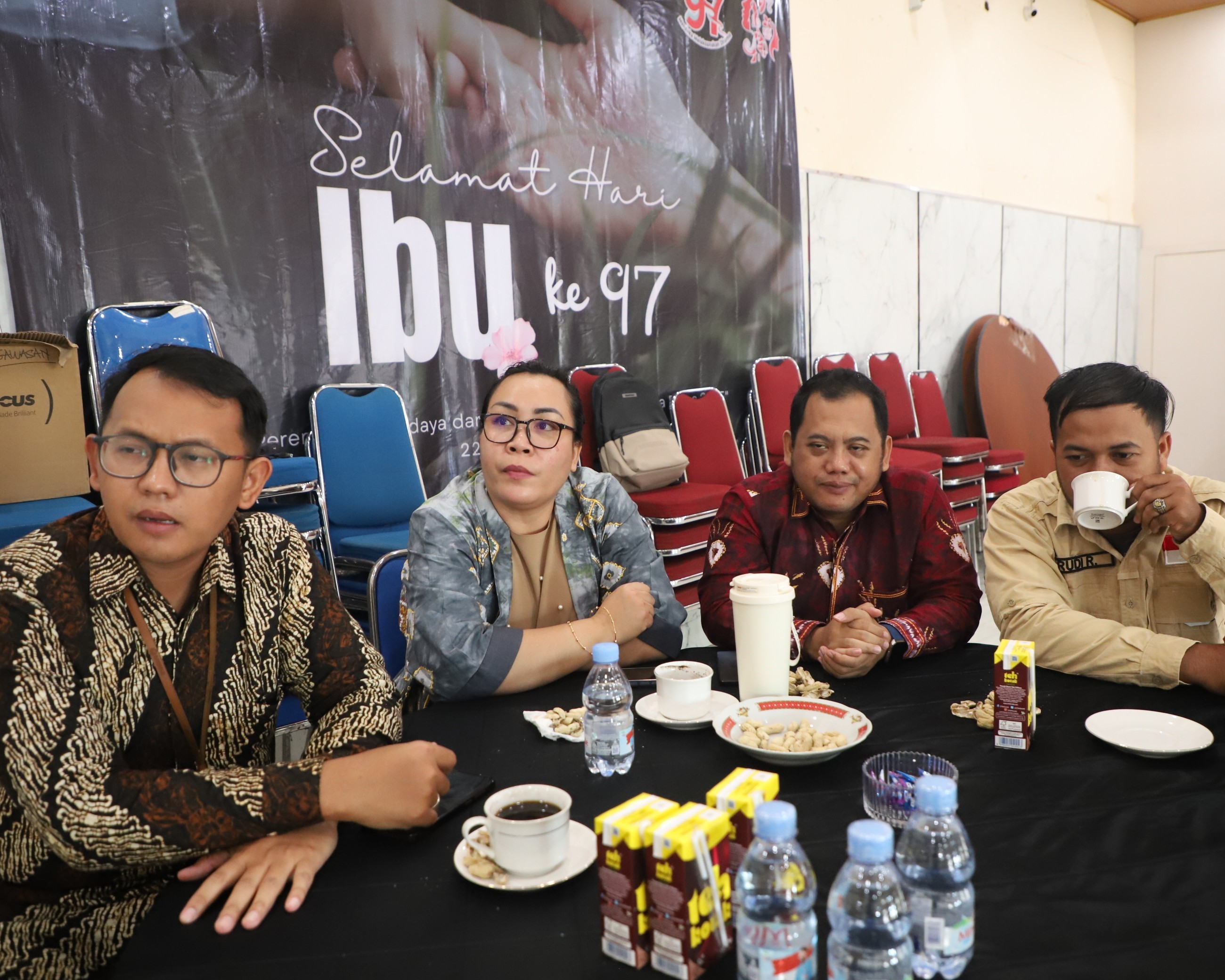 peserta rapat dari bawaslu kabupaten/kota yang mengikuti rapat melalui luring