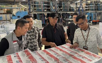 Pastikan Sesuai Aturan, Bawaslu Kalsel Awasi Langsung Pencetakan Surat Suara Pilkada Gubernur - Wakil Gubernur