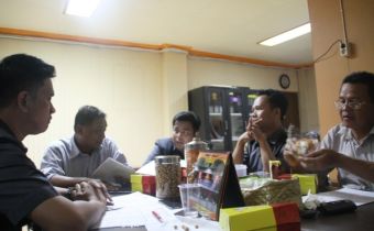 BAWASLU KALSEL  BERSAMA KPU DAN KOMISI INFORMASI BAHAS PENDIDIKAN POLITIK BERBASIS IT