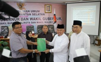 BAWASLU KALSEL AWASI PENYERAHAN DUKUNGAN CALON PERSEORANGAN