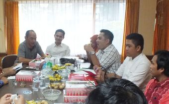 OMS DAN PERGURUAN TINGGI KUNJUNGI BAWASLU KALSEL