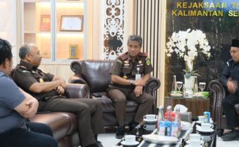 Suasana Akrab dalam Obrolan Audiensi Bawaslu Kalsel di Kantor Kejati Kalsel 